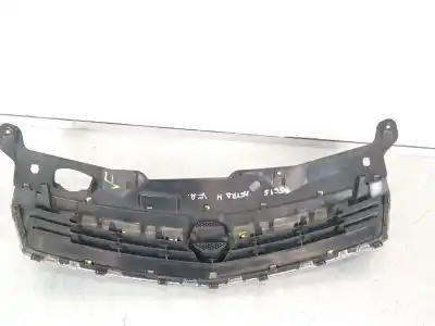 Автозапчасти б/у передняя решетка за opel astra h (a04) 1.6 (l48) ссылки oem iam 13225780 46108/8395 13225775