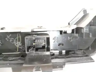 Second-hand car spare part multifunction switch for peugeot 208 2020 oem iam references 98404585xu  
