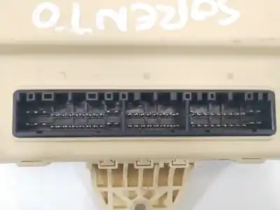 Peça sobressalente para automóvel em segunda mão  por KIA SORENTO  Referências OEM IAM 954002P422  