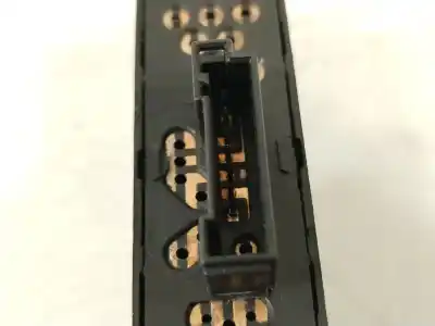 Second-hand car spare part right front power window switch for bmw 3 coupé (e46) 330 ci oem iam references 6902178  