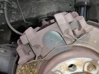 Peça sobressalente para automóvel em segunda mão Pinça De Travão Traseira Esquerda por AUDI A3 (8V1, 8VK) 1.6 TDI Referências OEM IAM 8V0998281 5Q0615405AM 8V0615423