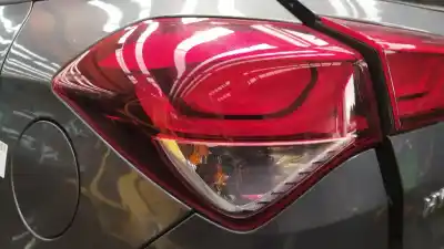 Peça sobressalente para automóvel em segunda mão farolim traseiro esquerdo por hyundai i20 classic referências oem iam 