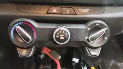 Pezzo di ricambio per auto di seconda mano CONTROLLO RISCALDAMENTO / ARIA CONDIZIONATA per KIA STONIC (YB) 1.2 CVVT Riferimenti OEM IAM 97250H8120  