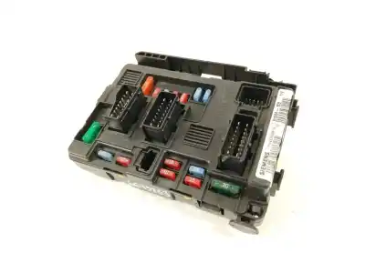 Pezzo di ricambio per auto di seconda mano SCATOLA RELÈ/FUSIBILI per ALFA ROMEO 147 (937_) 1.6 16V T.SPARK (937.AXA1A, 937.AXB1A, 937.BXB1A) Riferimenti OEM IAM 9643498880  