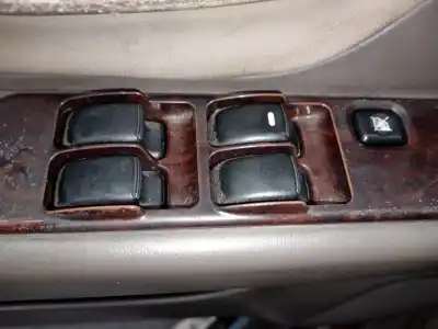 Recambio de automóvil de segunda mano de MANDO ELEVALUNAS DELANTERO IZQUIERDO para MITSUBISHI MONTERO SPORT I (K7_, K9_) 2.5 TD (K94W, K74T) referencias OEM IAM 4B0959851  