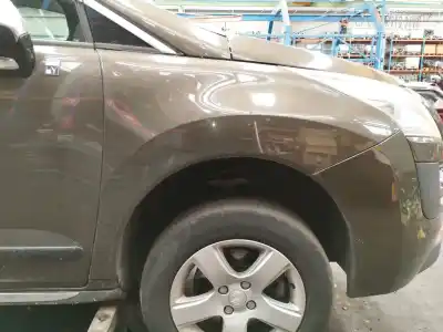 Pezzo di ricambio per auto di seconda mano PARAFANGO ANTERIORE DESTRO per PEUGEOT 3008 MONOSPACE (0U_) 2.0 HDI HYBRID4 Riferimenti OEM IAM 9682889780  