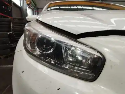 Tweedehands auto-onderdeel RECHTS KOPLAMP voor KIA CEE'D (JD) 1.4 CVVT OEM IAM-referenties 92102A2010  