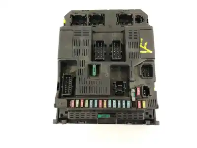 Pièce détachée automobile d'occasion BOÎTES À FUSIBLES pour PEUGEOT 307 (3A/C) 2.0 HDI 90 Références OEM IAM 9644098180  