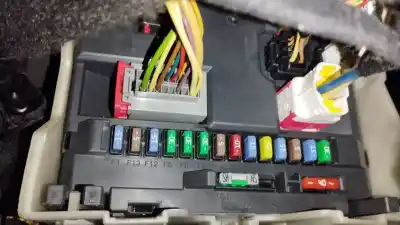 Peça sobressalente para automóvel em segunda mão caixa de fusíveis e relés por citroen ds3 (sa_) 1.6 bluehdi 100 referências oem iam 9666951980