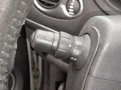 Second-hand car spare part HEADLIGHTS SWITCH for RENAULT CLIO III (BR0/1, CR0/1) 1.5 DCI (BR17, CR17) OEM IAM references 88102003  