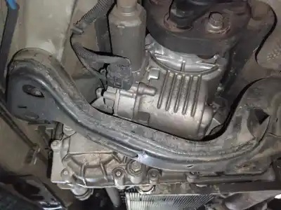 Pièce détachée automobile d'occasion boîte de transfert pour bmw x3 (e83) 2.0 sd références oem iam 27107567845 137744 84732216008