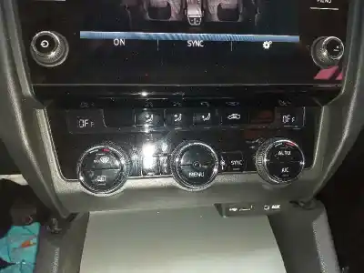 Автозапчастина б/у клімат-контроль для skoda octavia combi (5e5) ambition посилання на oem iam 5e0907044aj  5hb013263
