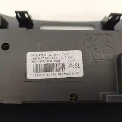 Pièce détachée automobile d'occasion commande de climatisation / chauffage pour peugeot 2008 1.2 12v e-thp références oem iam 96722471xu  