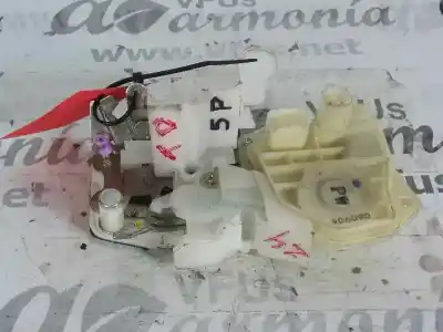Автозапчастина б/у замок заднього правого дверя для honda jazz (gd1/5) 1.4 посилання на oem iam 72610s7a003  