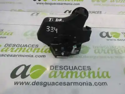Second-hand car spare part rear right door lock for toyota avensis berlina (t25) 1.8 sol sedán oem iam references 
