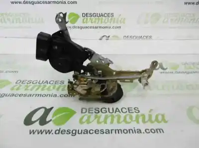 Second-hand car spare part left front door lock for toyota corolla (e12) 2.0 d-4d linea sol berlina oem iam references 21334f2303