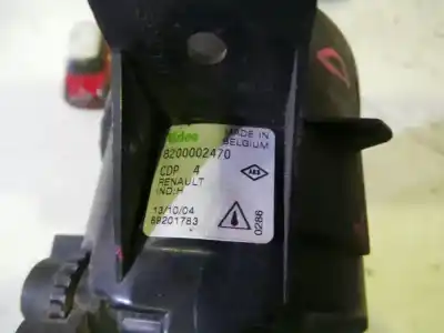 Автозапчастина б/у правий протитуман для renault clio ii fase ii (b/cb0) clio посилання на oem iam 8200002470  89201783