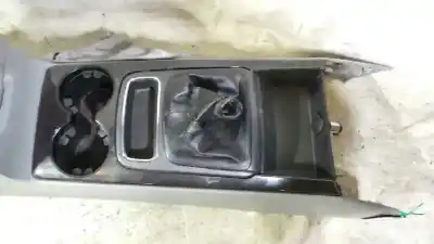 Pezzo di ricambio per auto di seconda mano bracciolo centrale per kia sorento 2.5 crdi active riferimenti oem iam   