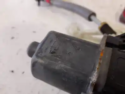 Автозапчастина б/у регулятор скла заднього правого для ford b-max titanium посилання на oem iam av1114553l4  0130822648