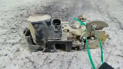 Second-hand car spare part left front door lock for daewoo kalos 1.4 se oem iam references   