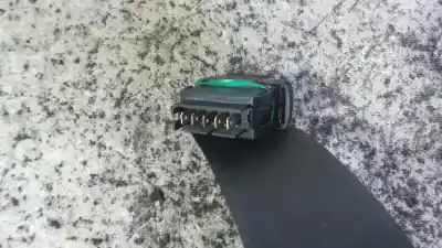 Pezzo di ricambio per auto di seconda mano interruttore alzacristalli anteriore destro per renault clio ii fase i (b/cbo) 1.9 d alize riferimenti oem iam   
