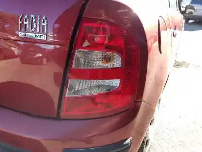 Автозапчастина б/у правий ліхтар для skoda fabia (6y2/6y3) 1.4 посилання на oem iam   9el17197602