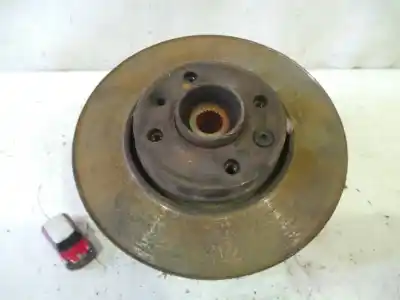 Second-hand car spare part front left knuckle for renault clio iii authentique oem iam references   