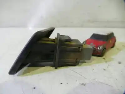 Second-hand car spare part hazard warning lights for toyota yaris (ksp9/scp9/nlp9) básico oem iam references 843320d020  