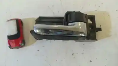 Peça sobressalente para automóvel em segunda mão puxador interior traseiro direito por toyota corolla (e12) 2.0 d-4d linea luna berlina referências oem iam 