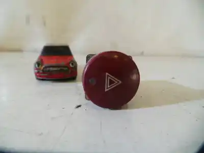 Second-hand car spare part hazard warning lights for peugeot partner (s2) combi plus oem iam references 9644845777