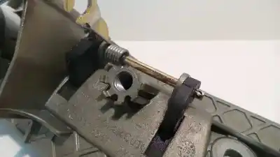 Second-hand car spare part tailgate back door handle for volkswagen caddy ka/kb (2k) kombi oem iam references 2k0827565f 2k0827565f 2k0827565g