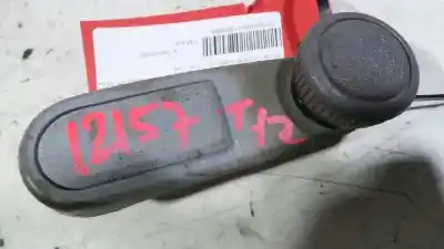 Peça sobressalente para automóvel em segunda mão manivela / manipulo do vidro traseiro esquerdo por peugeot 205 berlina 1.1 referências oem iam 