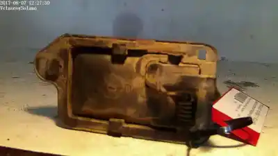 Peça sobressalente para automóvel em segunda mão puxador interior traseiro direito por peugeot 205 berlina xad / xad multi referências oem iam 