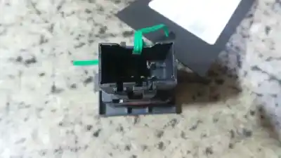 Second-hand car spare part hazard warning lights for volkswagen touareg (7la, 7l6, 7l7) 2.5 r5 tdi oem iam references   