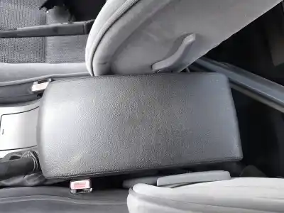 Pièce détachée automobile d'occasion accoudoir central pour peugeot 407 st confort références oem iam   