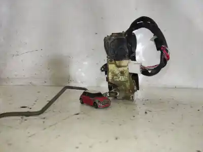 Second-hand car spare part left front door lock for mazda premacy (cp) td active oem iam references   