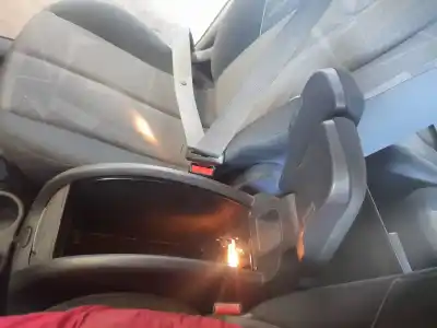 Pièce détachée automobile d'occasion accoudoir central pour renault scenic ii 1.9 dci diesel références oem iam   