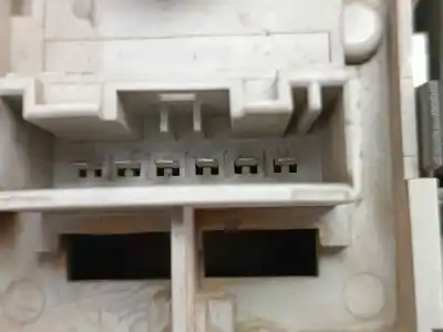 Second-hand car spare part right tailgate light for bmw serie 3 compact (e46) 2.0 16v diesel cat oem iam references 283302  283302