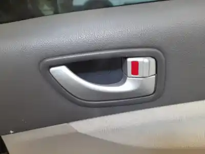 Peça sobressalente para automóvel em segunda mão puxador interior traseiro direito por hyundai sonata (nf) 2.0 crdi comfort i referências oem iam 