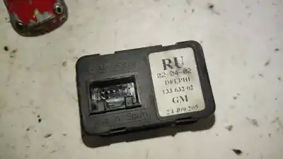 Second-hand car spare part left front power window switch for opel combo familiar oem iam references 13363202  24409205