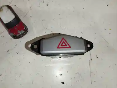 Second-hand car spare part hazard warning lights for kia carens 2.0 crdi ex monovolumen oem iam references 
