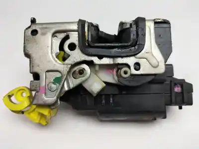 Second-hand car spare part rear right door lock for dacia duster ambiance 4x4 oem iam references  3314 