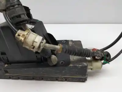 Pièce détachée automobile d'occasion levier pour dacia duster ambiance 4x4 références oem iam   