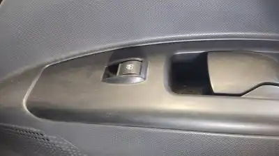 Second-hand car spare part right front power window switch for fiat doblo active oem iam references 7354612800 13010 30170239