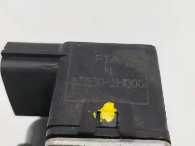 Recambio de automóvil de segunda mano de cerradura maletero / porton para kia cee´d emotion referencias oem iam 812301h000  