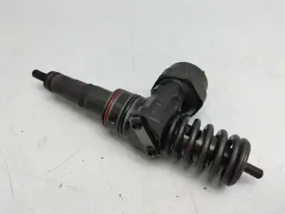 Recambio de automóvil de segunda mano de INYECTOR para VOLKSWAGEN POLO BERLINA (6N2)  referencias OEM IAM 038130073F  0414720007