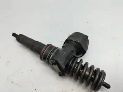 Recambio de automóvil de segunda mano de INYECTOR para VOLKSWAGEN POLO BERLINA (6N2)  referencias OEM IAM 038130073F  0414720007