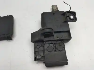 Second-hand car spare part fuse box unit for bmw serie 7 (e65/e66) 730d oem iam references 61138387568  