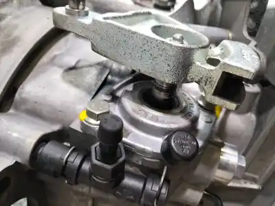 Pezzo di ricambio per auto di seconda mano riduttore per audi a3 (8p) 2.0 tdi ambiente riferimenti oem iam grf 6 velocidades 