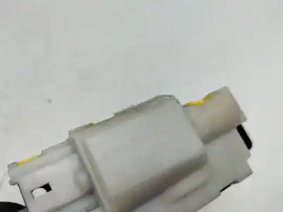 Second-hand car spare part trunk lock for renault clio iii exception oem iam references 8200076240e  